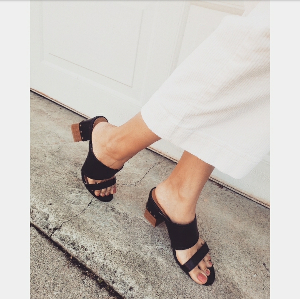 🚨SUMMER collection// double strap black heel - Picture 7 of 8